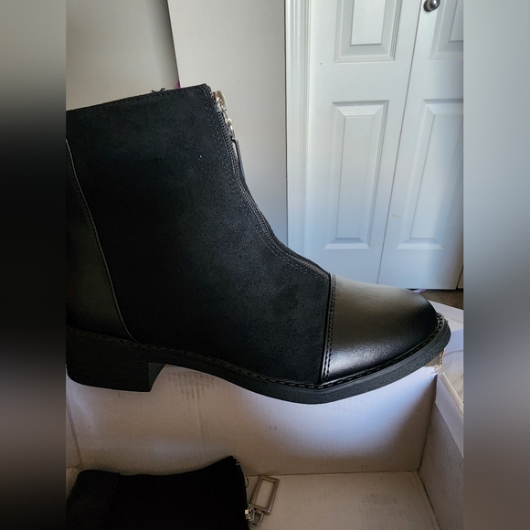 Ankle Boots - Picture 1 of 3